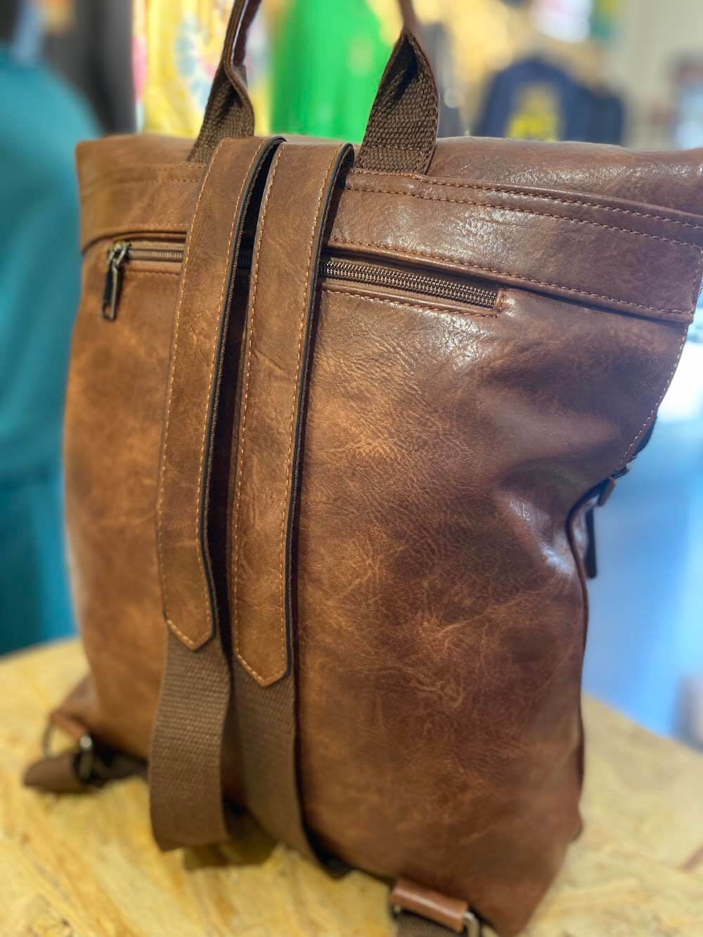 VINTAGE ECO-LEATHER BACKPACK